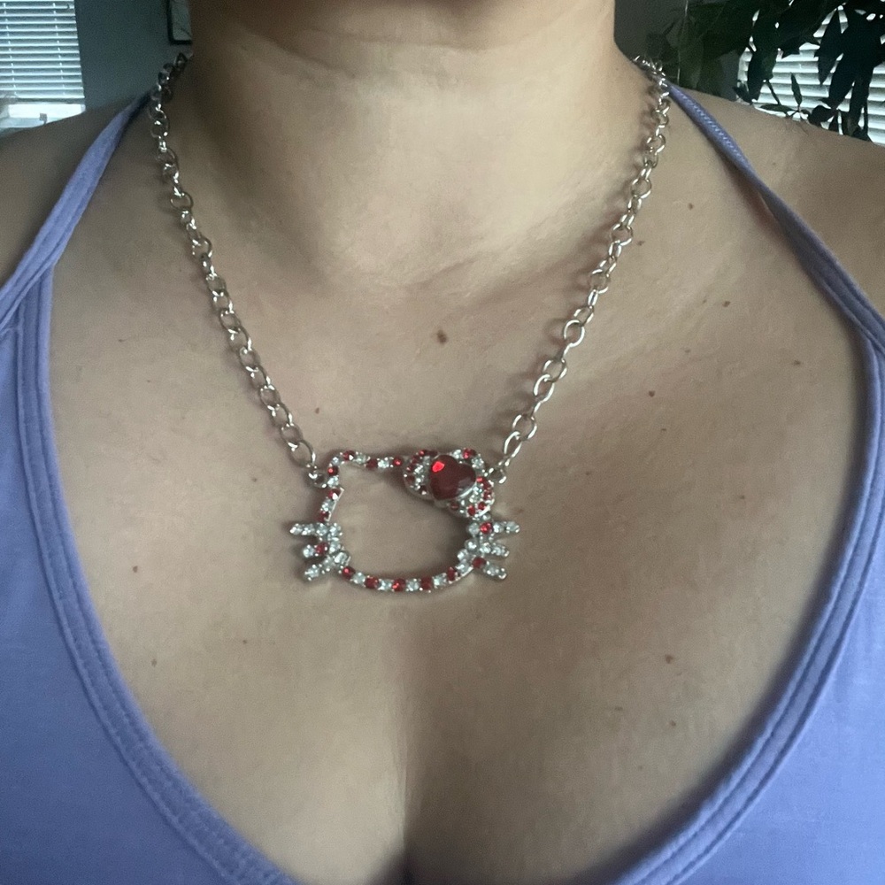New Hello Kitty Rhinestone necklace - Picture 3 of 4